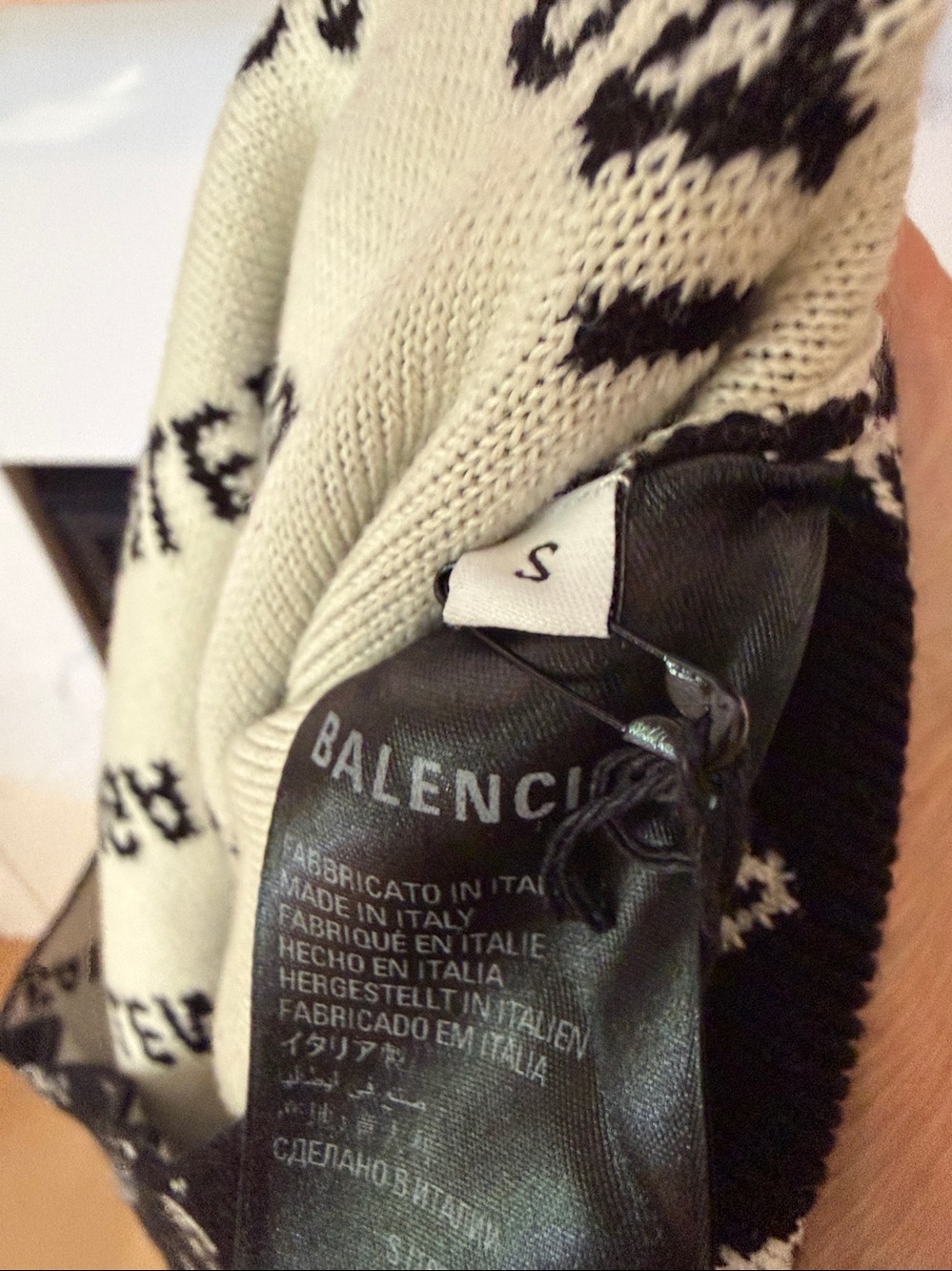 Balenciaga Black Crewneck with White All-Over Logo - Picture 6 of 6